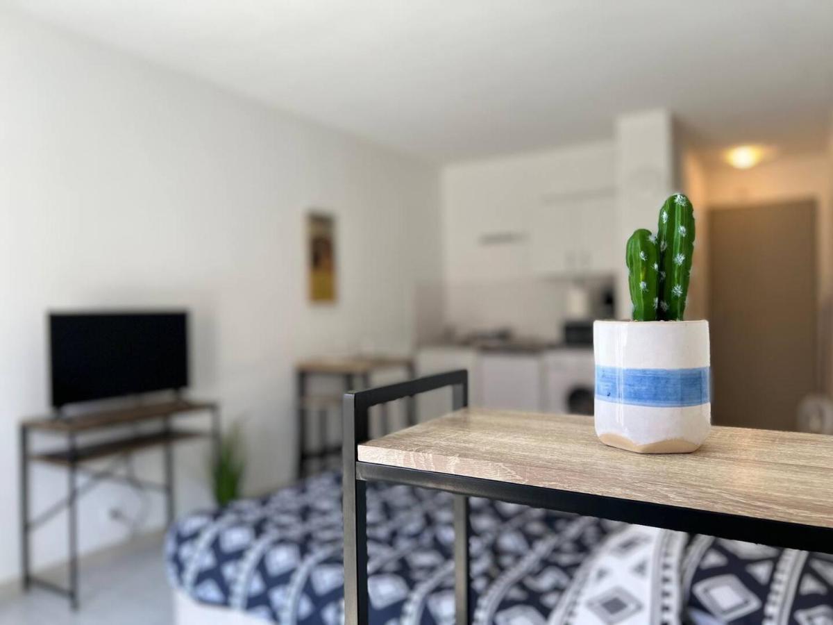 Studio Le 2, Free Parking, Free Wifi, Transports Apartment Nimes Luaran gambar